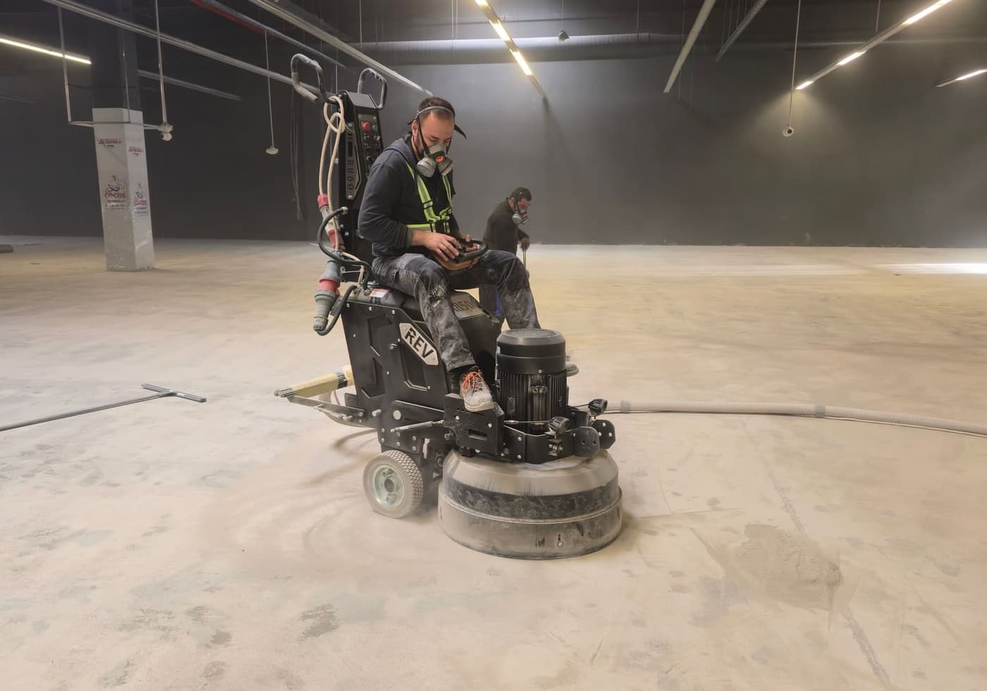 Lucrari de slefuire beton - imagine 1
